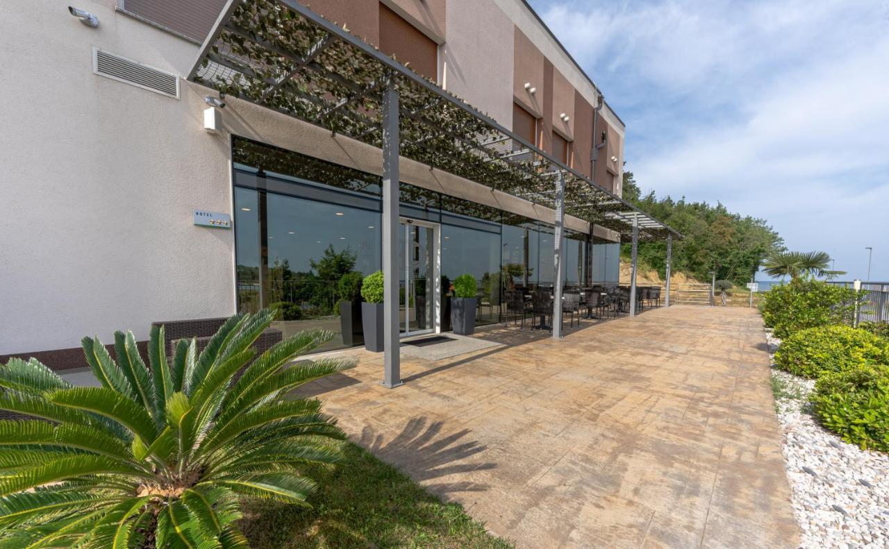 Hotel Lavender - Oleander Resort Strunjan Exterior photo